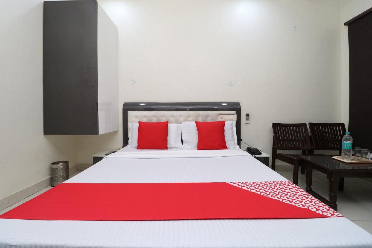 Oyo 29637 Hotel Kakkar Ludhijána Exteriér fotografie